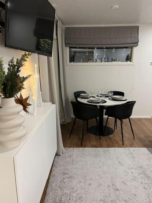 Arctic Circle Guesthouse Рованиеми Экстерьер фото